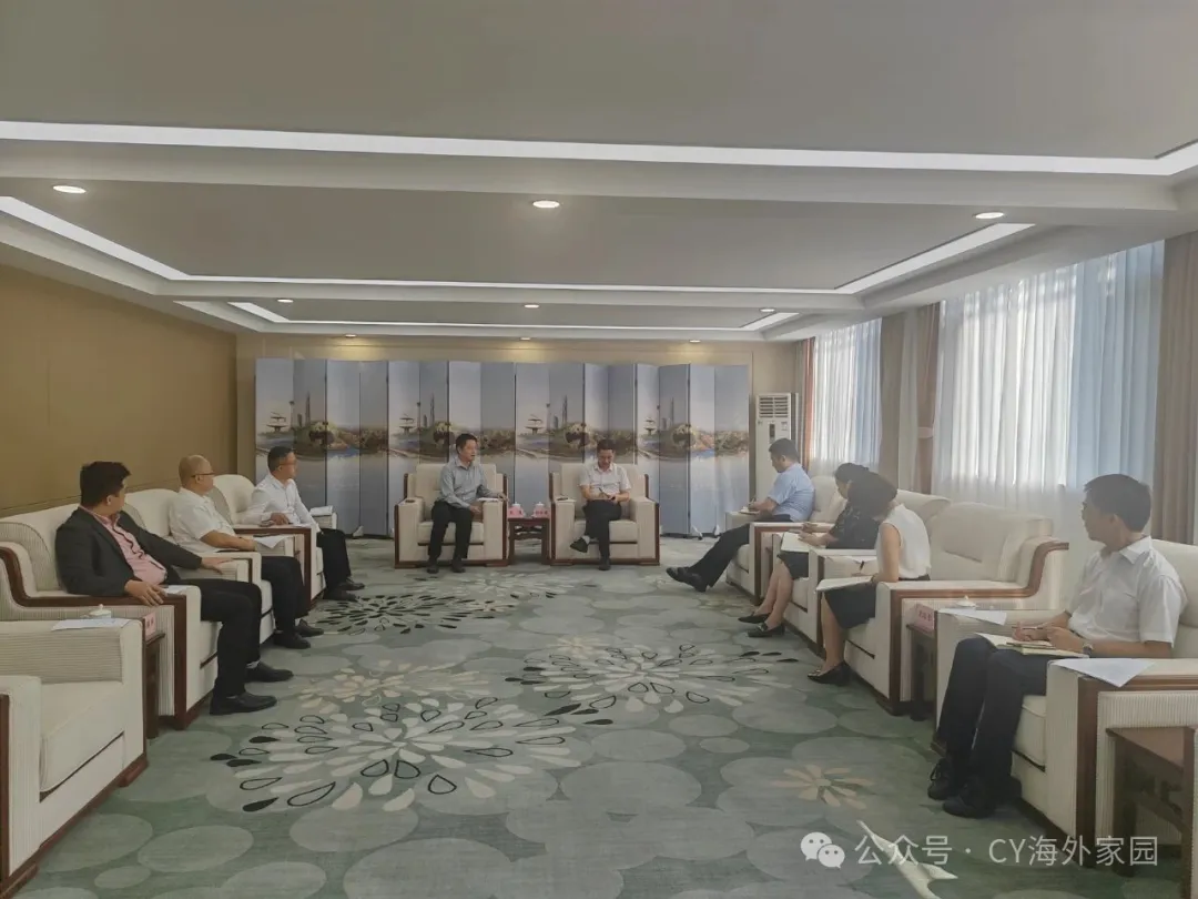 马来西亚川渝总商会执行会长吴限一行拜访四川省经合局、致公党四川省委、四川省侨联等部门